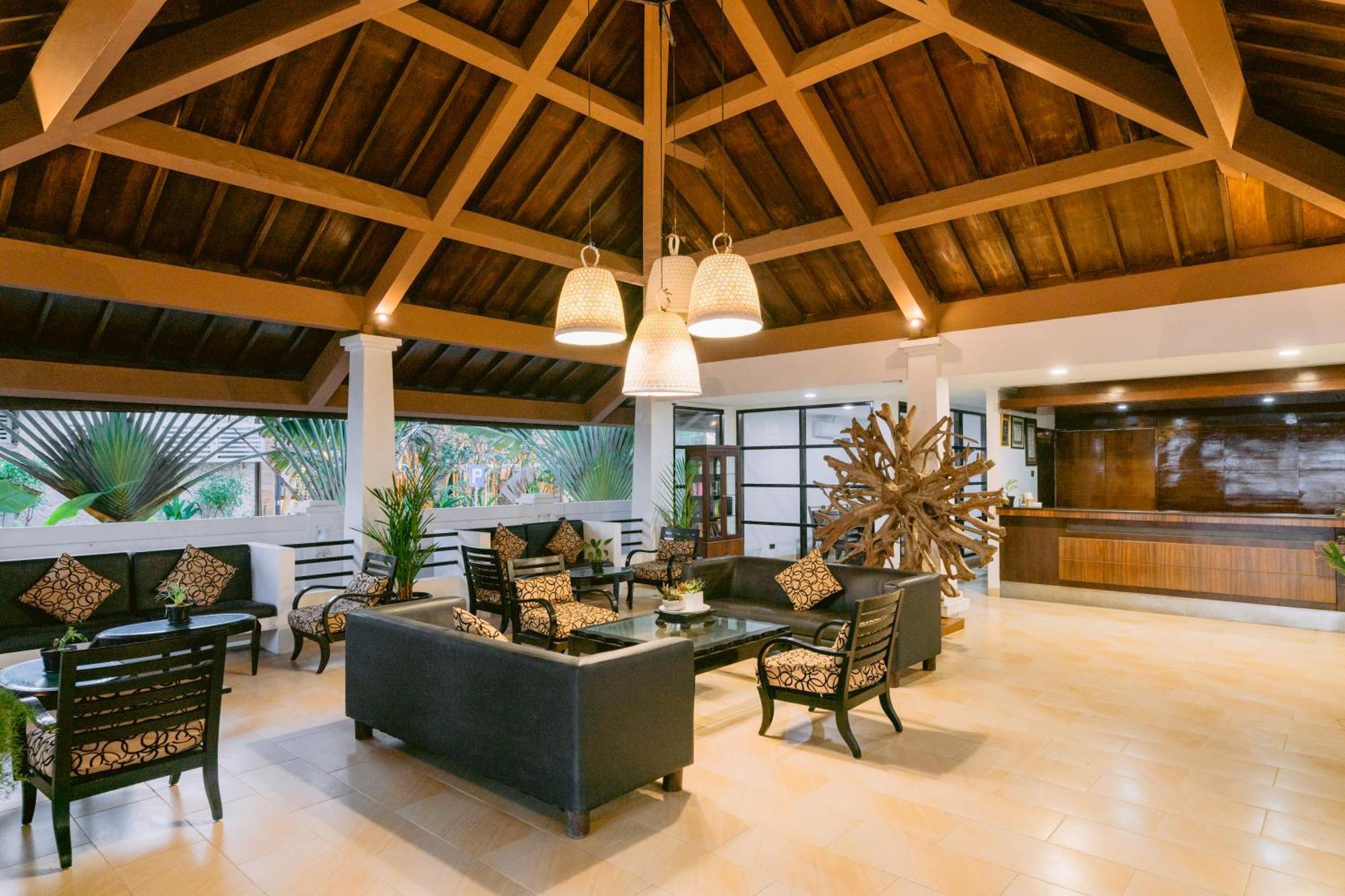 Legong Keraton Beach Hotel Canggu Exterior foto