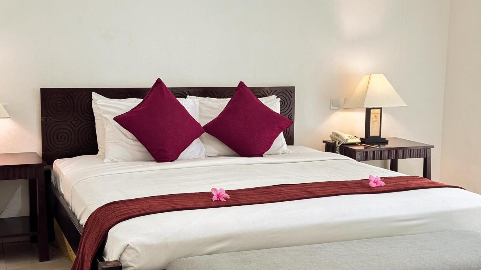 Legong Keraton Beach Hotel Canggu Exterior foto