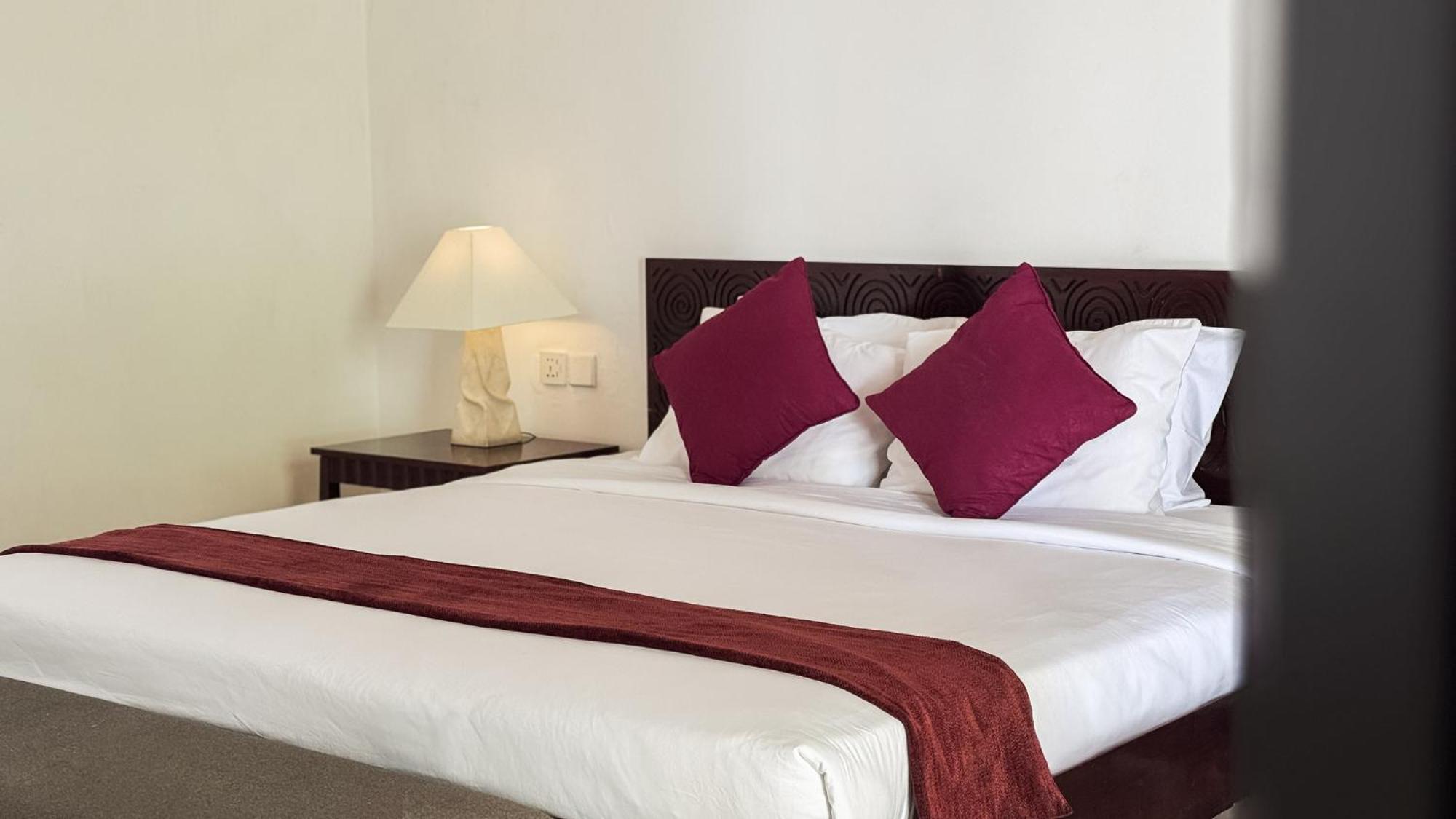 Legong Keraton Beach Hotel Canggu Exterior foto